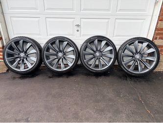 21” Tesla Turbine wheels & tires!