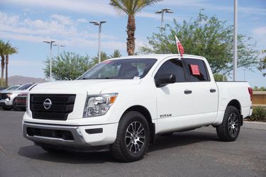 2022 Nissan TITAN