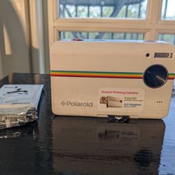 Polaroid Z2300 Instant Camera + 30 Zink Sheets