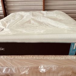 Colchón California King Tempur Pedic Luxe Breeze Medium 