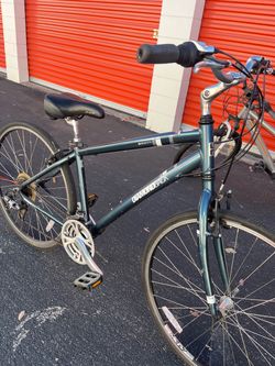aluminium bike everything work good tires size 28 fast bike