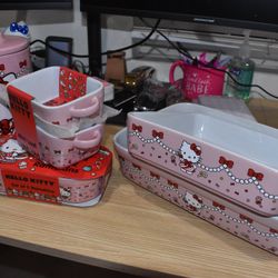 Hello kitty Dishes 