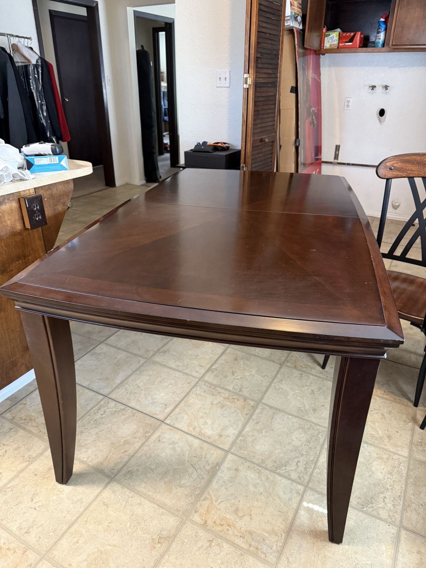 Dinning table (extendable)