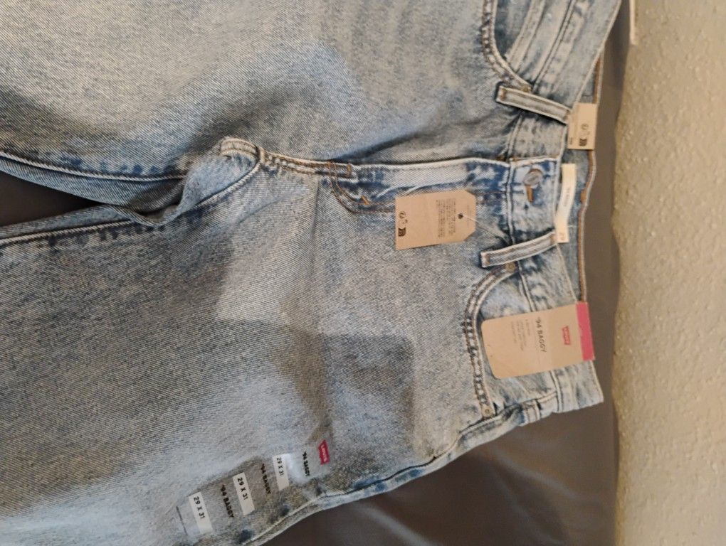 Levi's