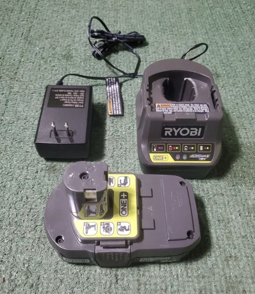 RYOBI ONE+ 18V LITHIUM ION P190 BATTERY AND CHARGER COMBO 2 Ah - USED