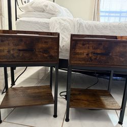 Set of 2 OYEAL nightstands in excellent condition