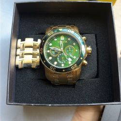 Invicta Men’s 0075 Pro Diver Quartz Chronograph Green Dial 