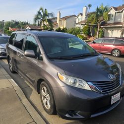 2015 Toyota Sienna