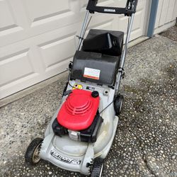 21” Honda Harmony 215 Push Lawn Mower 