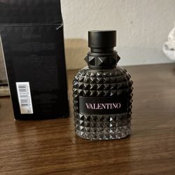 Valentino Born In Aroma