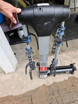 Thule 4 bike Swing away Rack