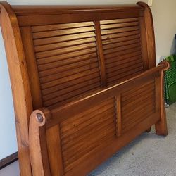 Beautiful Wood Queen Size Bed Frame