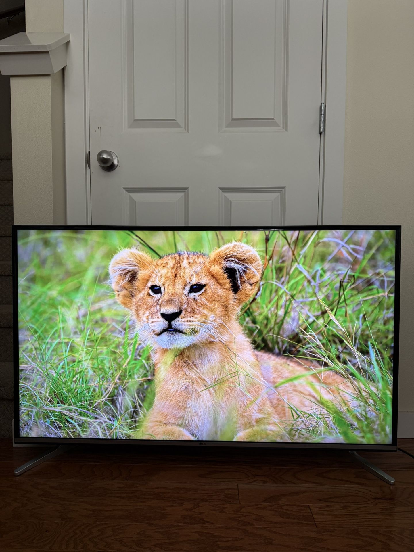 LG 4K UHD Smart LED TV - 50" Class