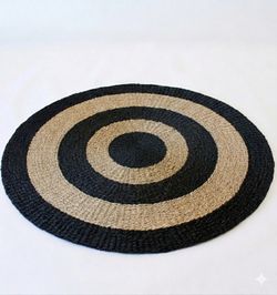 Nusa Round Area Rug