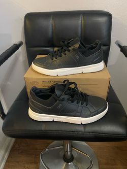 On cloud  The Roger Size 9 Women’s $95