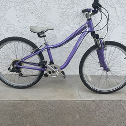Girls Specialized Bike