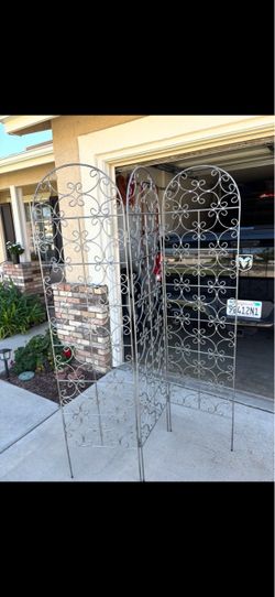 Room divider