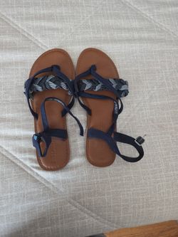 Toms Womans Shoes Size 8