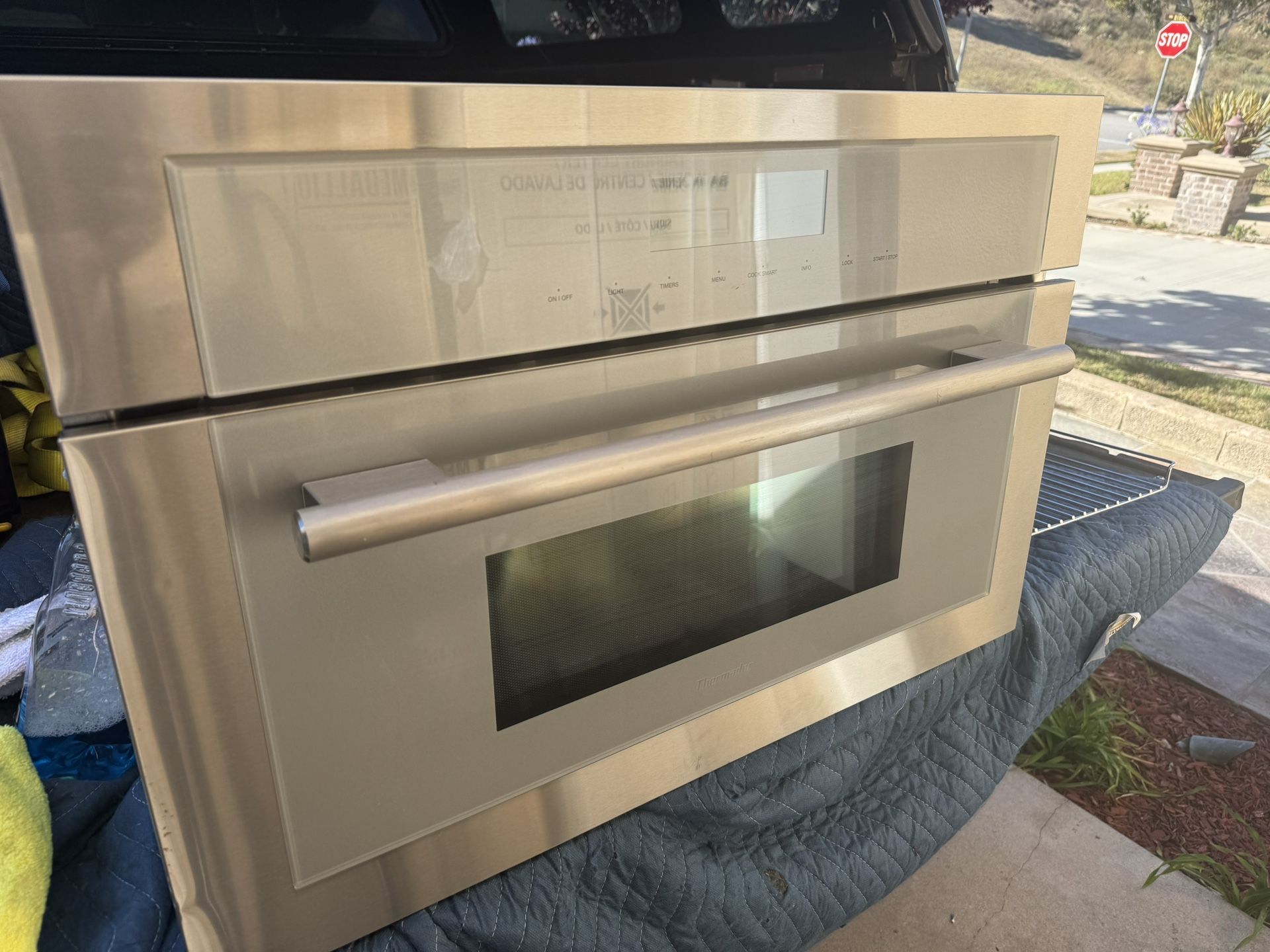 USED THERMADOOR 30” 220 volt MICROWAVE SPEED OVEN.