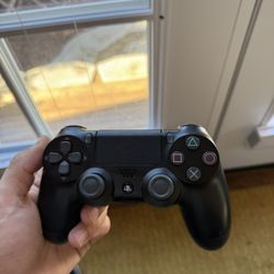 PS4 Controller