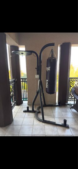 Everlast Heavy Bag with Stand & Speed Bag Platform