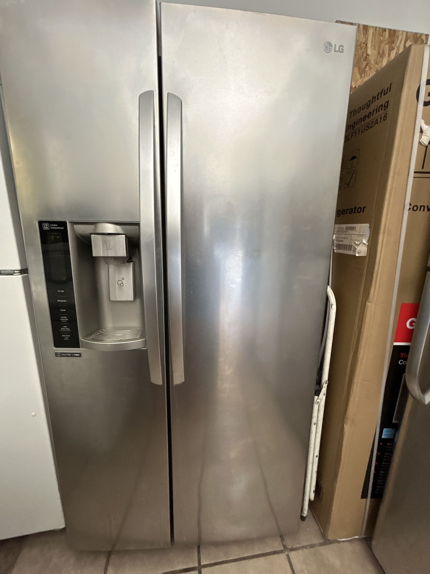 LG Refrigerator (delivery+install Available) Height 70 X Width 30