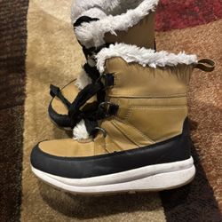 Winter boots for girls