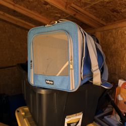 Expandable Soft, Sided Pet Carrier