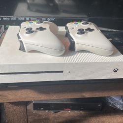 Xbox One For Sale$200Make Offer