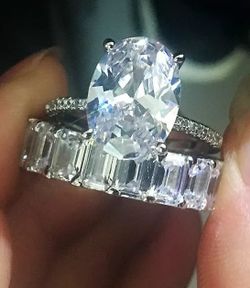 Wedding ring/engagement ring