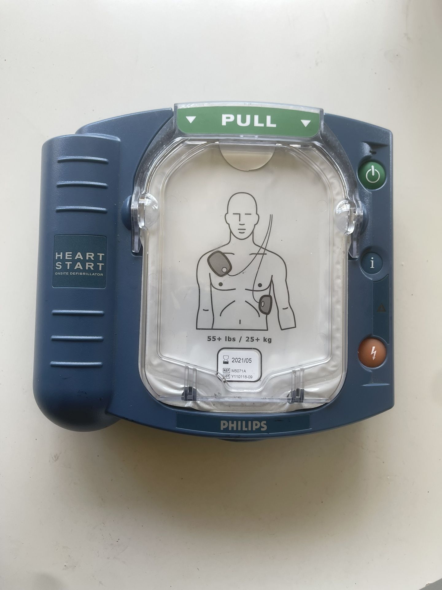 Defibrillator 