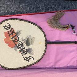 Brand New Gucci Fan Beautiful Accessories Against The Heat