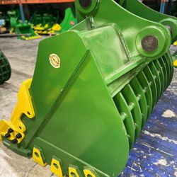 Heavy Duty Skeleton Bucket 48" inches Bolt on Edge and Side Cutter for CAT320 or Similar Machine.