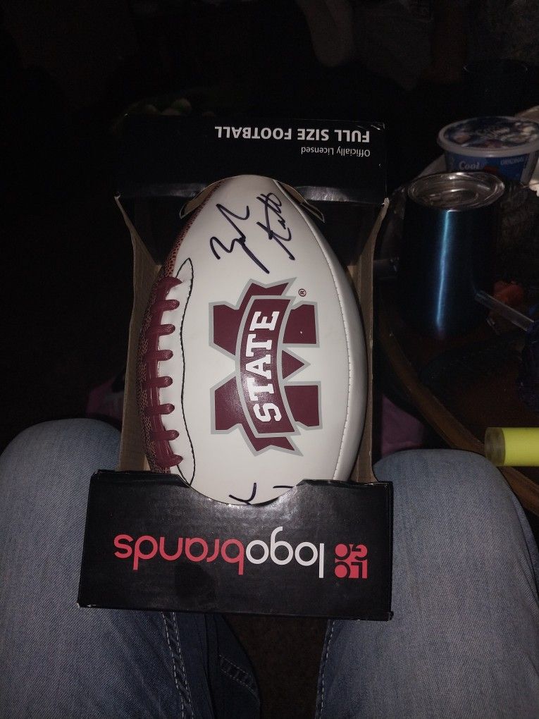 Autographed Mississippi state football (Zach Arnett)