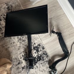 27” Computer Monitor And Monitor Arm