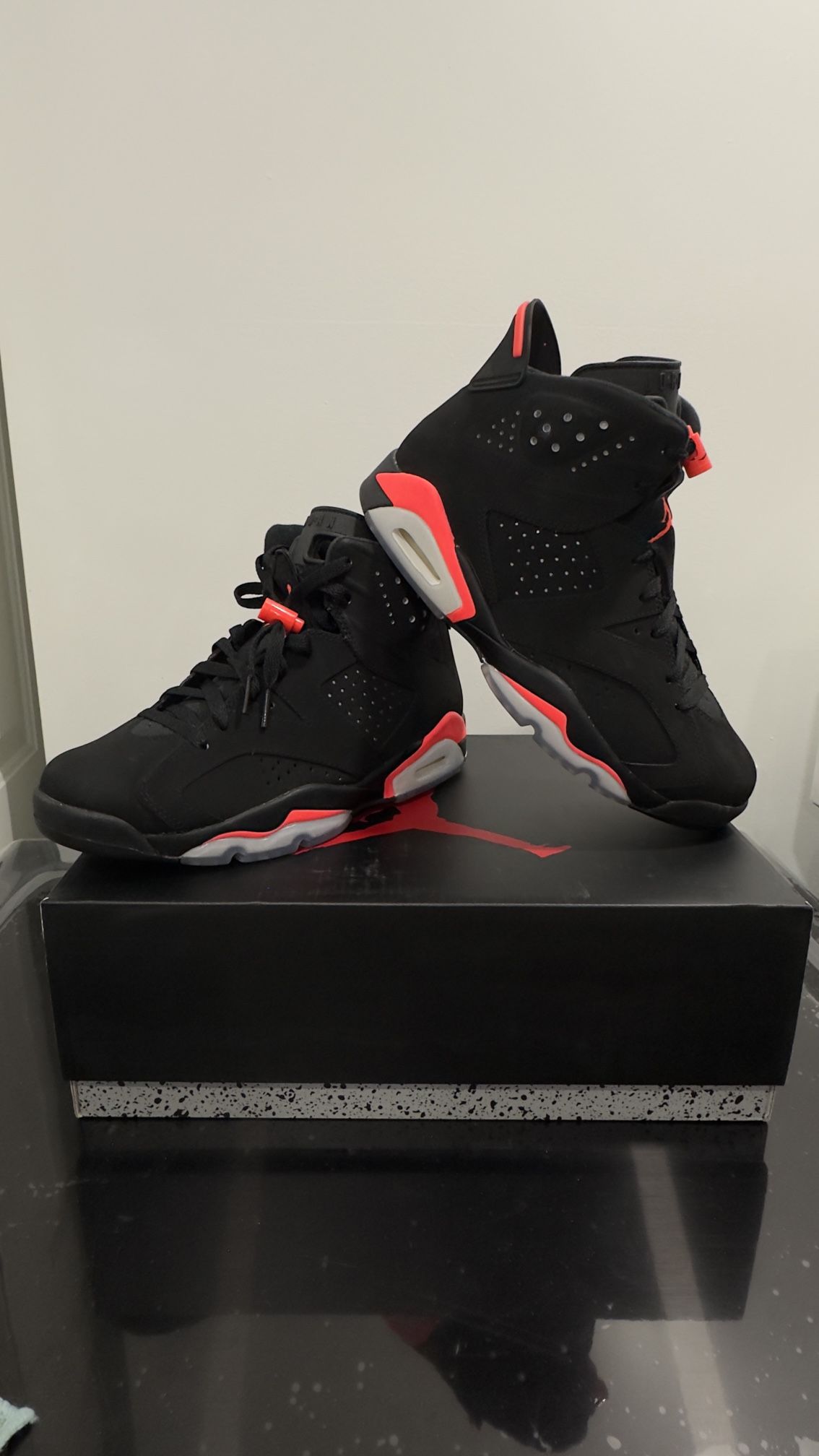 AIR JORDAN 6 RETRO