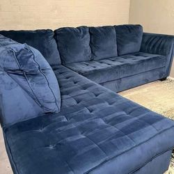 Living Spaces Maven Midnight Blue 112” by 88” 2pc Chenille Sectional Sofa with LAF Chaise