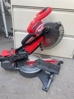 Milwaukee M18 FUEL 18V Lithium-Ion Brushless Cordless 10 in. Dual Bevel Sliding Compound Miter Saw (Tool-Only)