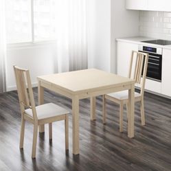 IKEA Bjursta Extendable Table With Chairs