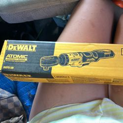 Dewalt Atomic Ratchet 20v 3/8”  10mm 