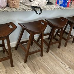 Wilford 24' Swivel Bar Stools 