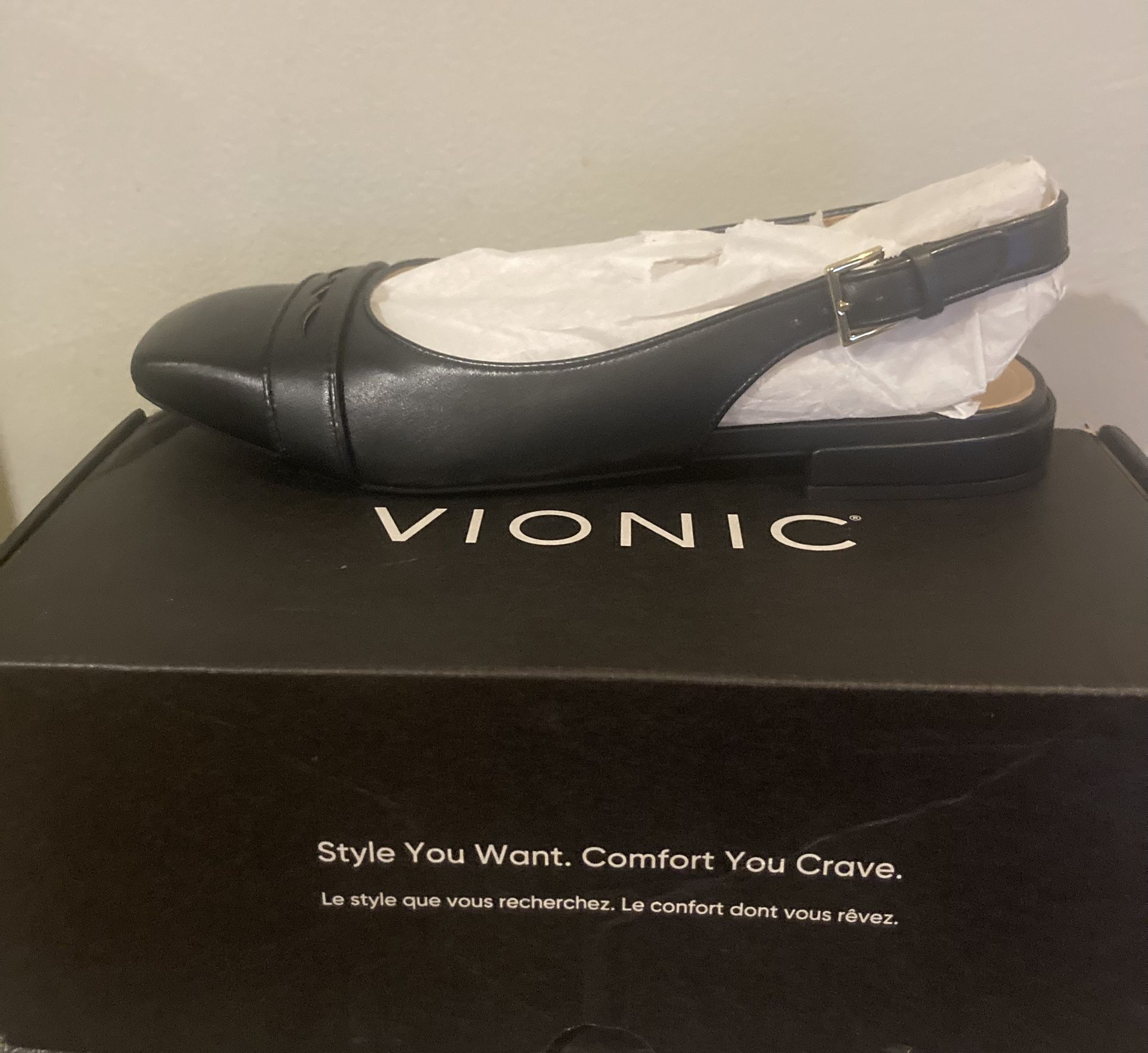 Vionic Leather Flats New