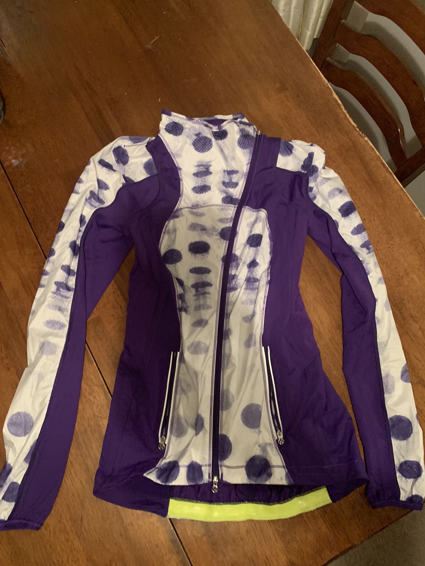 Lululemon Presta cycling shirt jacket size 4