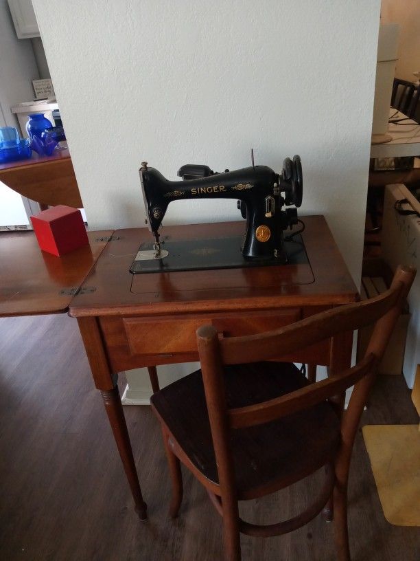 Singer Sewing Machine
