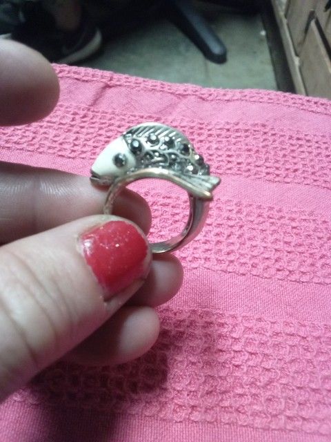 Ring (Men's or Ladies)