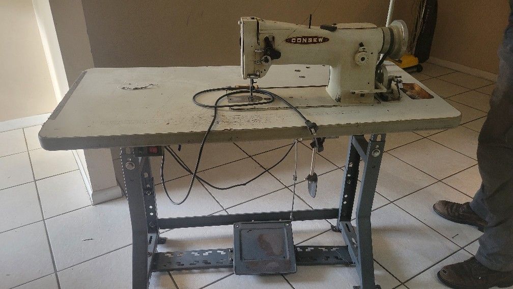Juki Industrial Sewing Machine
