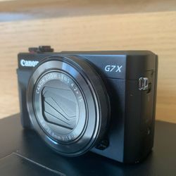 Canon G7X Mark II