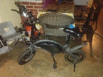 Jetson E-Bike (New Tires & Innertube)