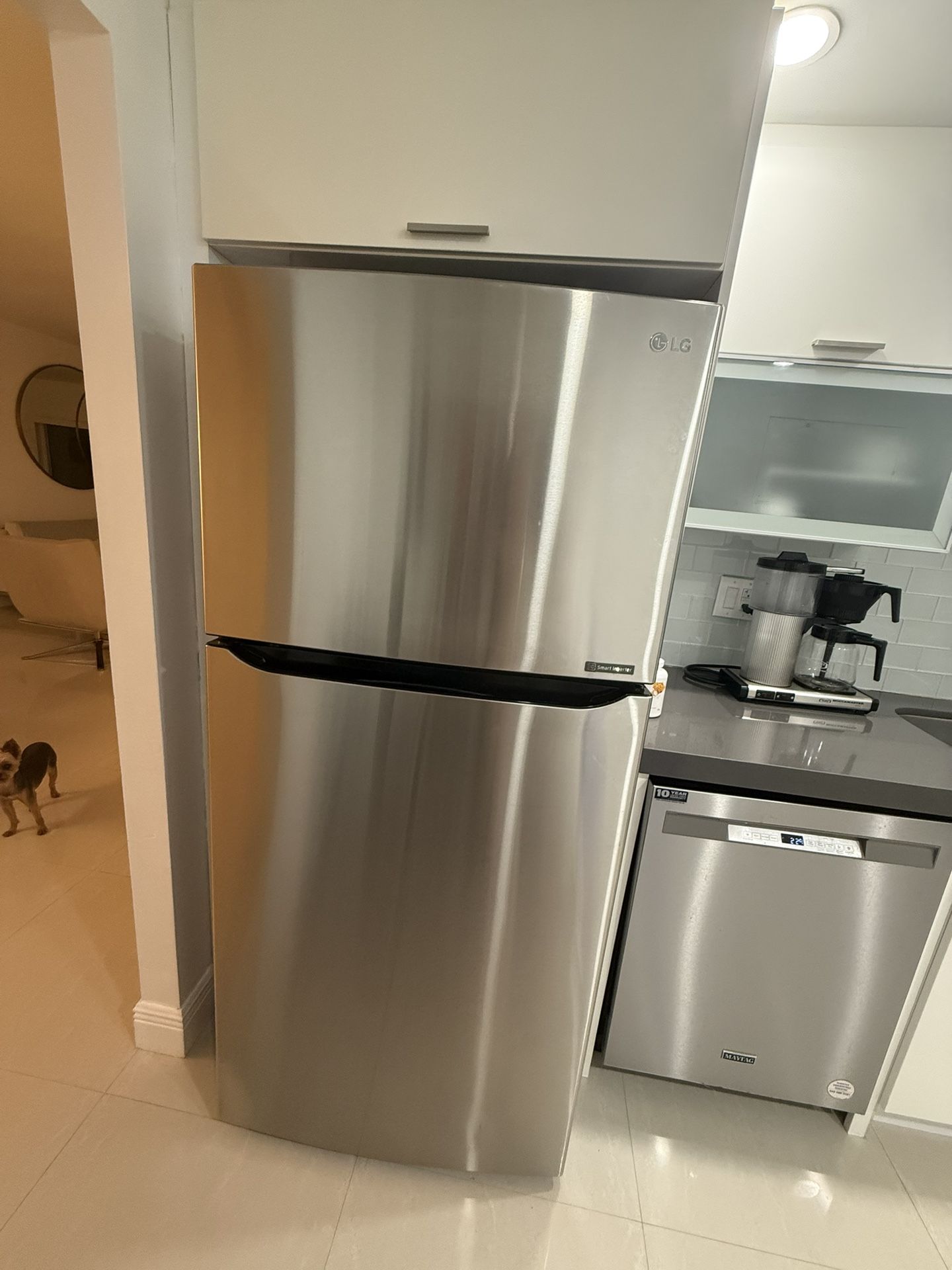  LG Stainless Steel Refrigerator – Top Freezer Model