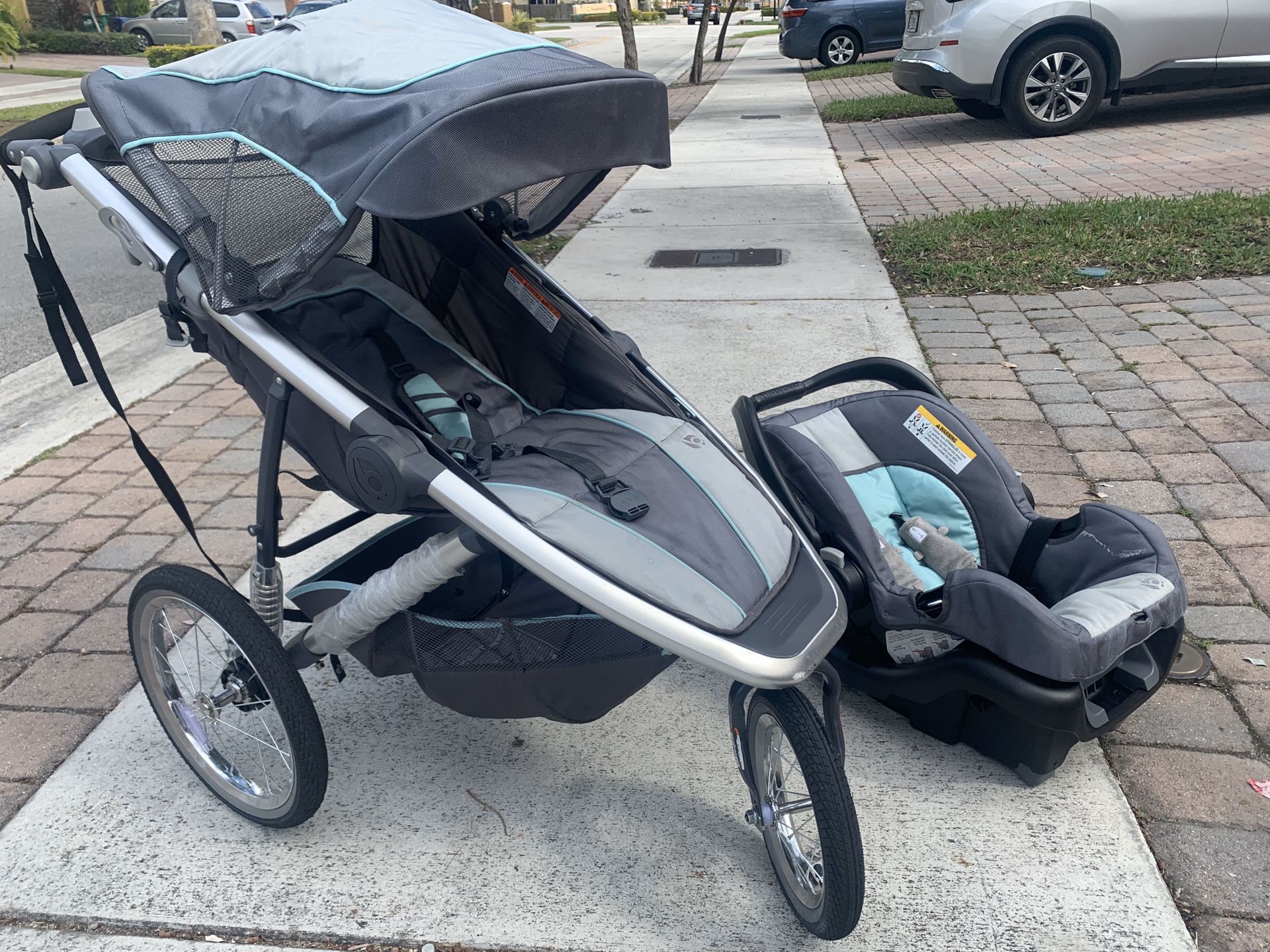 Stroller like new with car seat